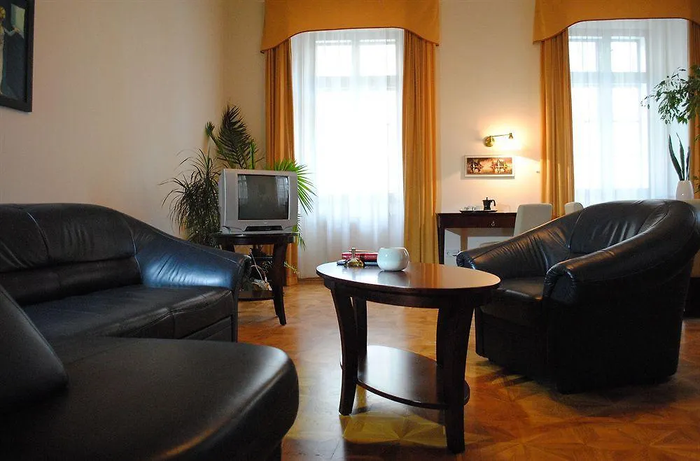 Charles Bridge Rooms & Suites By Sivek Hotels Prag Apart Otel