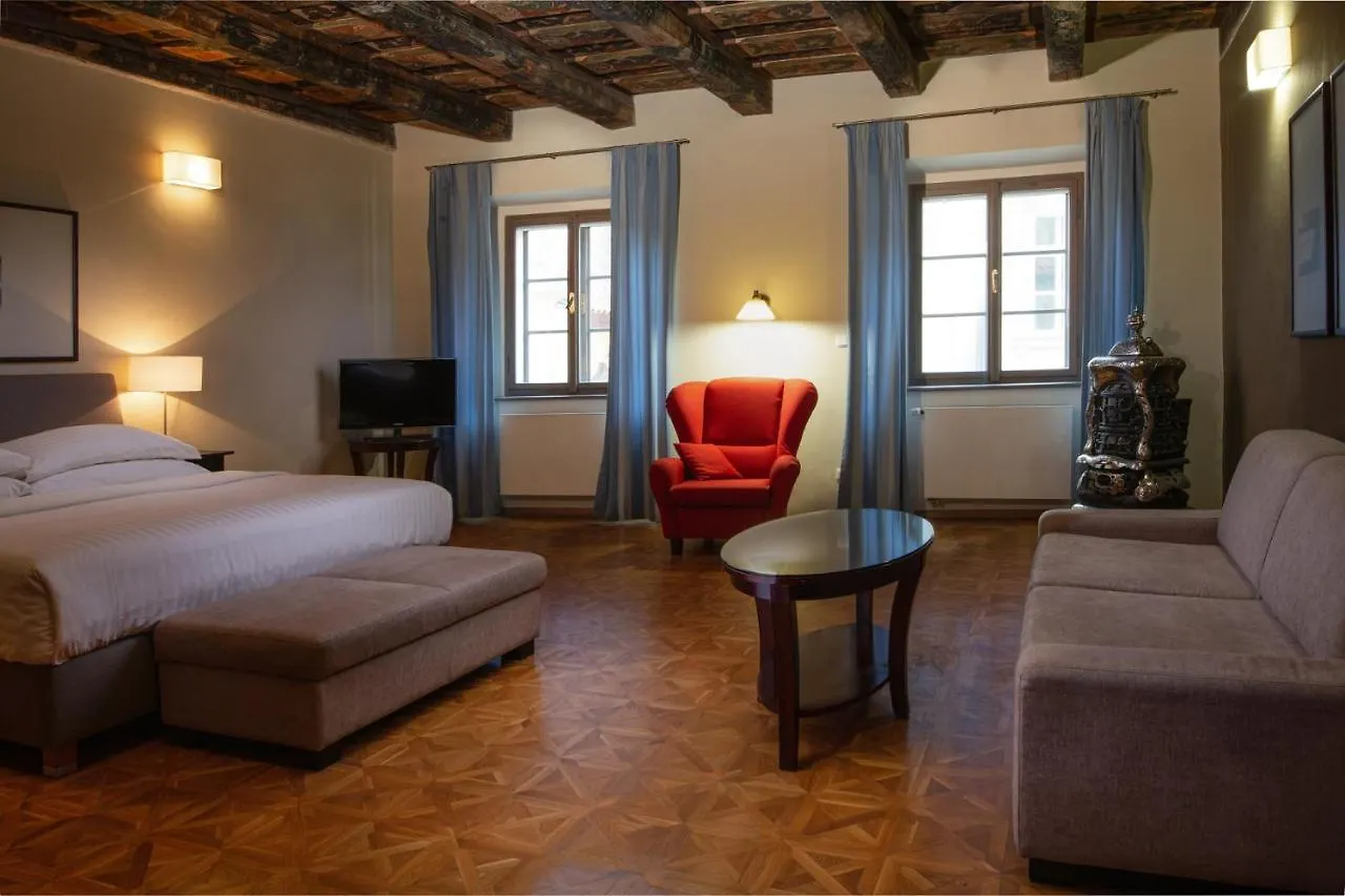 Hotel apartamentowy Charles Bridge Rooms & Suites By Sivek Hotels Praga