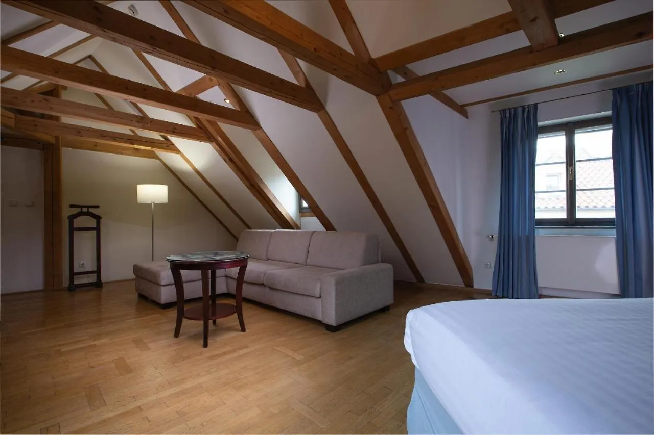 Charles Bridge Rooms & Suites By Sivek Hotels Praga Hotel apartamentowy